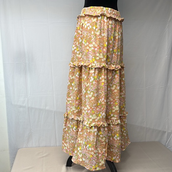 Boho Tiered Floral Maxi Skirt - Picture 8 of 14